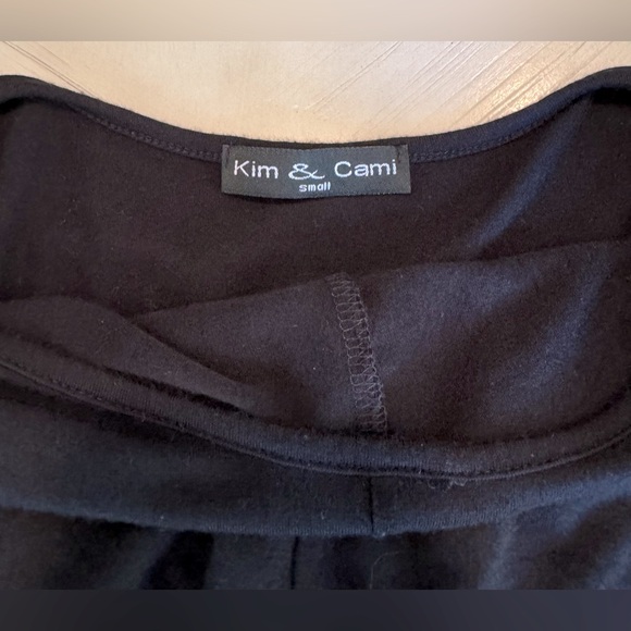 Kim & Cami Half Sleeve High-Low Hem Knotted Front Tunic – Black, Size Small - Picture 15 of 15